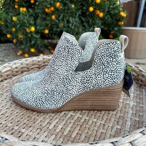 TOMS Kallie Wedge Bootie in Mini Cheetah Suede, Size 9.5, NWT
